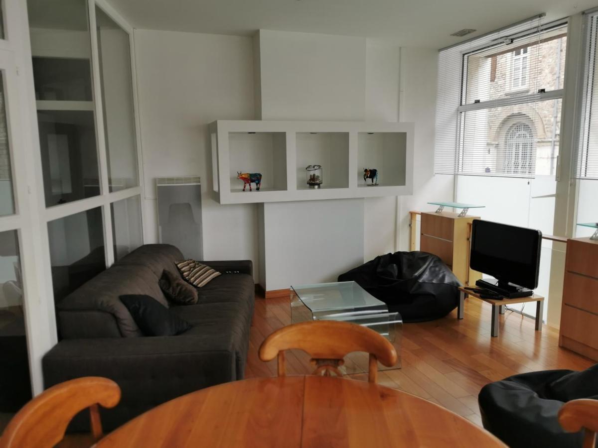 Ferienwohnung Aux Pieds Du Chateau Tournon-sur-Rhone Exterior foto